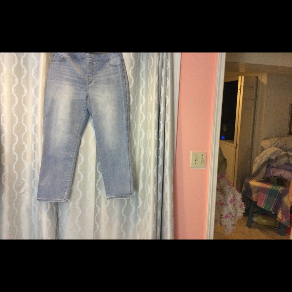 Slim Ankle Jeans
